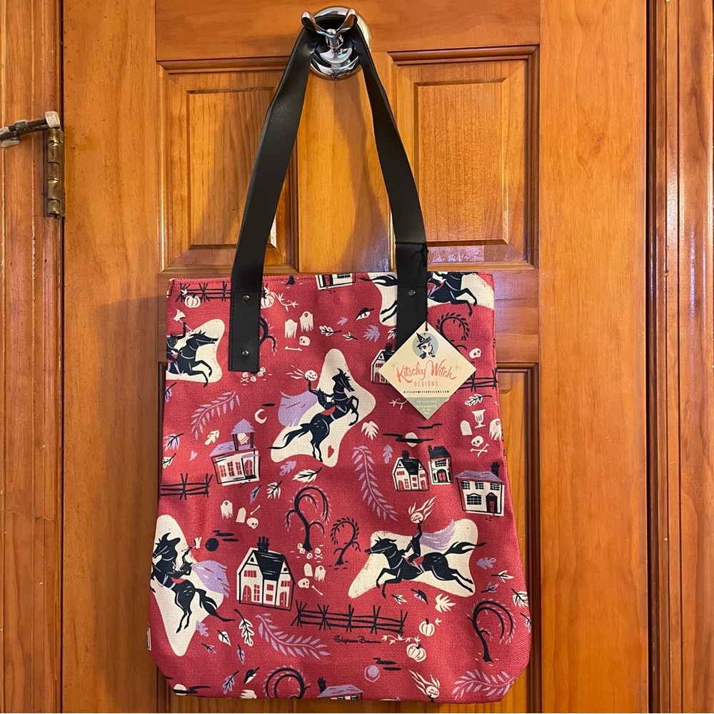 NWT HEADLESS HORSEMAN “KITSCHY WITCH” BRAND TOTE BAG Halloween Sleepy Hallow - Picture 2 of 15